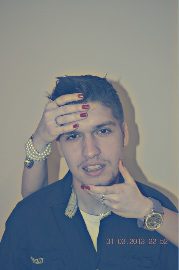 C2053589-1364821914large